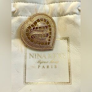 Vintage Nina Ricci golden textured hear brooch, signed w/jewelry  pouch 💛